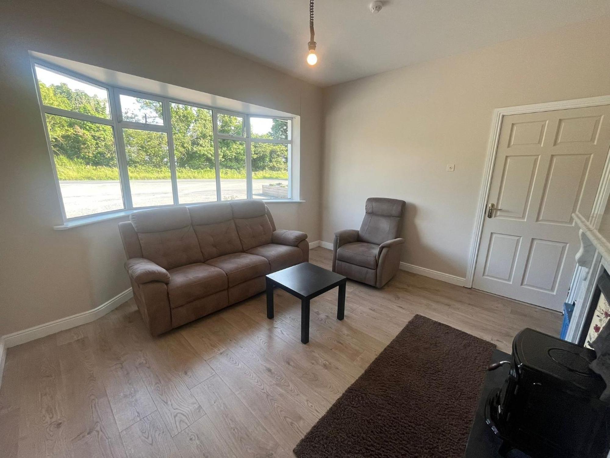 Yeats Lodge Self Catering Apartment And Bar ゴールウェイ エクステリア 写真