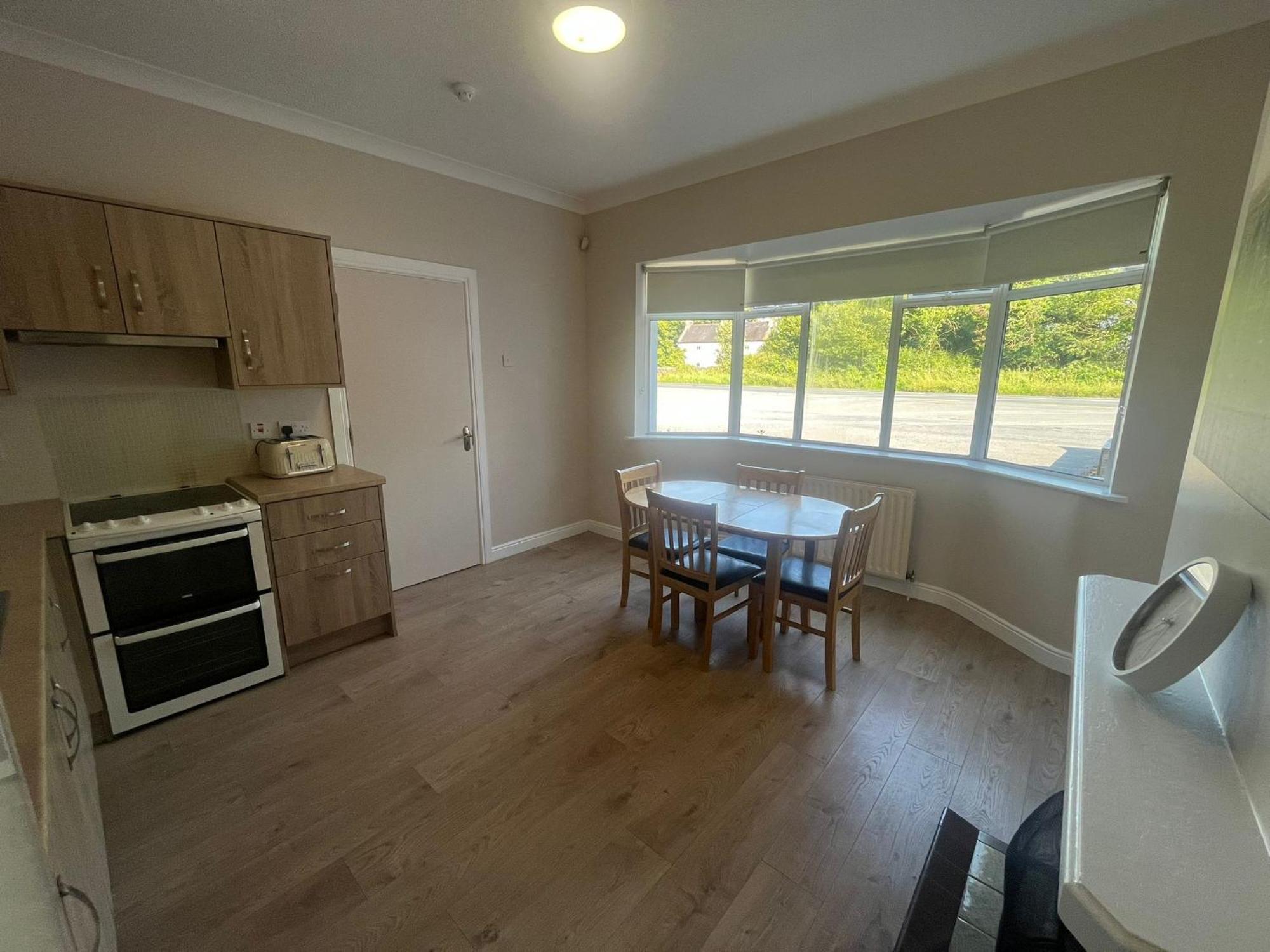 Yeats Lodge Self Catering Apartment And Bar ゴールウェイ エクステリア 写真